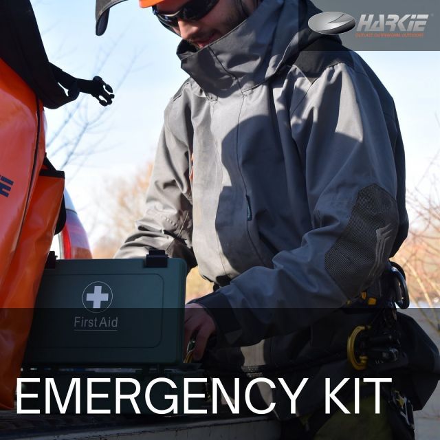 The Harkie Emergency Kit 🚨 is a great solution to keeping essential equipment together.  Large robust vinyl bag with a roll down too closure.  Contains  spill kit for oil & fuel ⛽️ 
fire extinguisher 🧯 
first aid kit ⛑️  @jamie_salisbury @neneparkpboro  #harkie #harkieglobal #rope #arblife #arboriculture #arbgear #climbing #treesurgeon #arboristsofinstagram #arborist #forestry #treeclimber #treesurgery #treecare #emergencykit #firstaid #firstaidkit