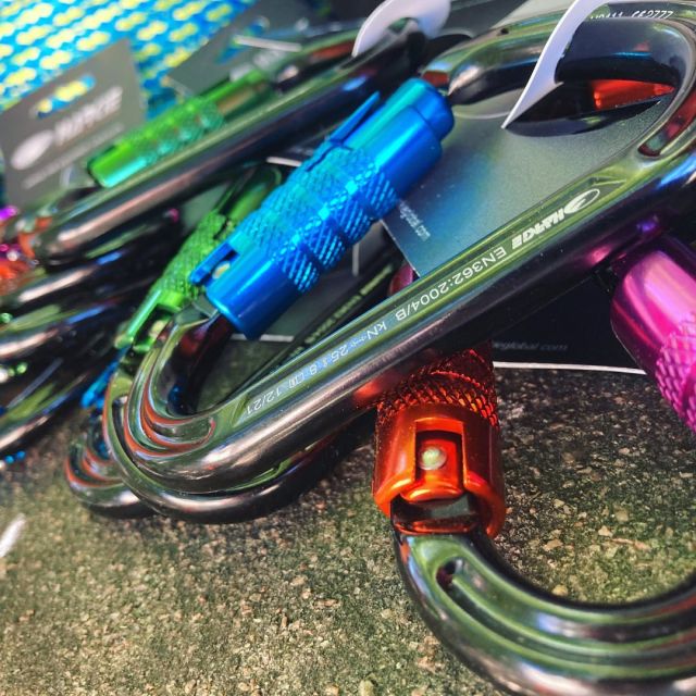 Colourful, strong & long lasting, our  karabiners are available in oval or HMS & are compatible with all your favourite devices 💙  🔗Hit the link in the bio to see the full range  #harkie #harkieglobal #karabiner #carabiner #arblife #arboriculture #arbgear #climbing #treesurgeon #arboristsofinstagram #arborist #forestry #treesurgery #climbingarborist #arboristgear