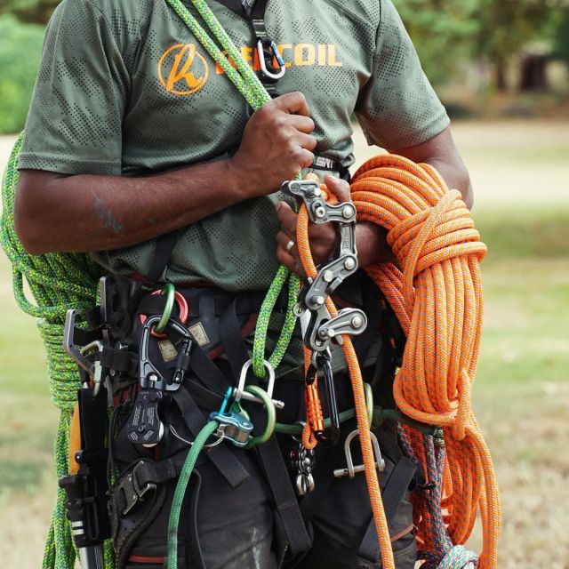 Harkie climbing ropes are durable, sleek & work well with all common devices ✨🧡  🔗 Read more about the Trojan 11.7mm & Warrior 12.0mm by hitting the link in our bio  #harkie #harkieglobal #karabiner #carabiner #rope #arblife #arboriculture #arbgear #climbing #treesurgeon #arboristsofinstagram #arborist #forestry #treesurgery #climbingarborist #arboristgear