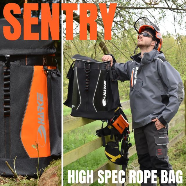 The SENTRY is more than your average rope bag -with special features such as the internal divider and extra pockets, it certainly makes an arborists life easier! 😅😎  🔗 Read about the fantastic features of the SENTRY by hitting the link in our bio