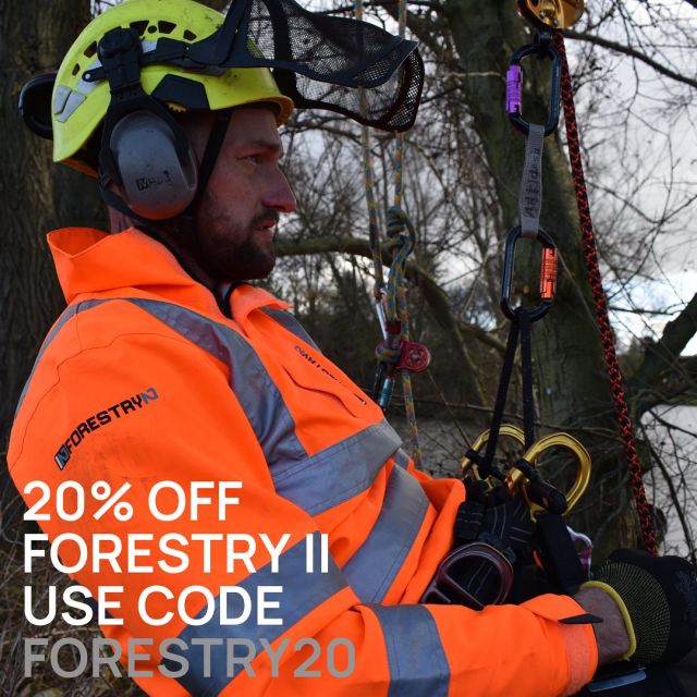 Tough, durable & extremely waterproof, the Forestry II is an old favourite among arborists who prefer a simple, no frills garment that does the job💧😎  🔗 Grab 20% off by hitting the link in our bio  #harkie #harkieglobal #rarblife #arboriculture #arbgear #climbing #treesurgeon #arboristsofinstagram #arborist #forestry #treeclimber #treesurgery #treecare #waterproof #waterproofclothing #ppe #outdoorclothing #treeremoval #treepeople #outdoorlifestyle