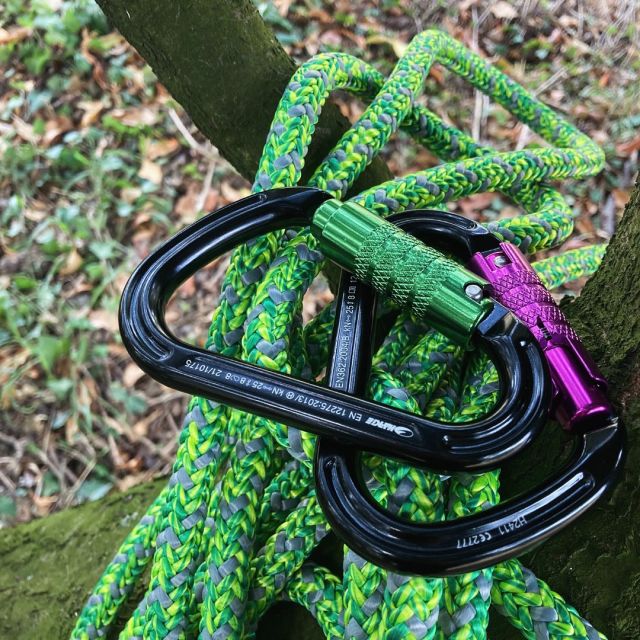 If you’re looking for some nice shiny ✨ new climbing gear you’ve come to the right place.  Our climbing ropes are durable & work well with all common devices.  🔗 Hit the link in our bio for more information  #harkie #harkieglobal #karabiner #carabiner #rope #arblife #arboriculture #arbgear #climbing #treesurgeon #arboristsofinstagram #arborist #forestry #treesurgery #climbingarborist #arboristgear