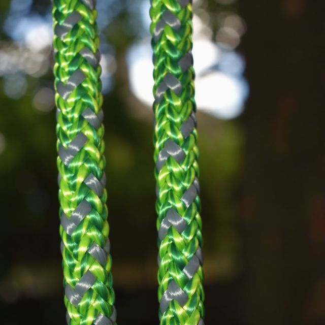 Soft, flexible & strong, the Warrior 12mm climbing rope works well with all your favourite gear 👌🌳✨

🔗 For more information hit the link in our bio 

#harkie #harkieglobal #rope #arblife #arboriculture #arbgear #climbing #treesurgeon #arboristsofinstagram #arborist #forestry #treeclimber #treesurgery #treecare #treeremoval #treepeople #outdoorlifestyle